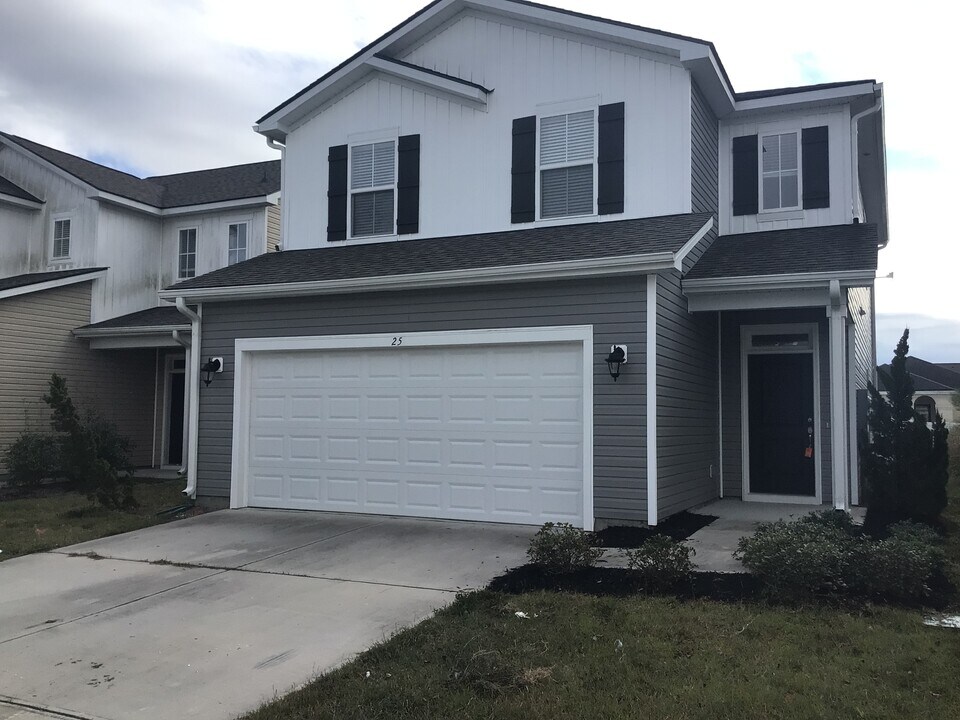 25 Birch Cir in Port Wentworth, GA - Building Photo