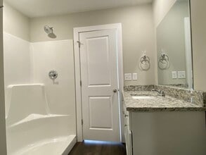 592 E Martens Ct in Goddard, KS - Building Photo - Building Photo