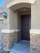 1213 E Shangri La Rd in Phoenix, AZ - Building Photo - Building Photo