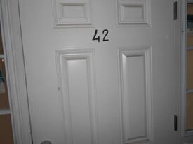 50 Greenhouse Rd in Bridgeport, CT - Building Photo