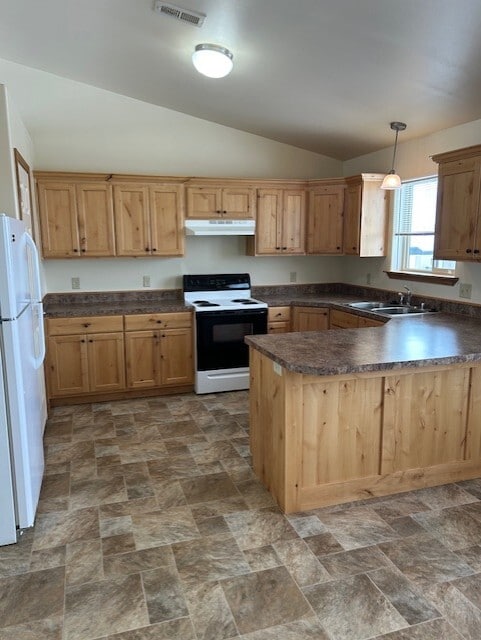 property at 809 W 3rd St