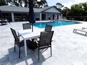 10525 Putnam Ct in Lehigh Acres, FL - Building Photo - Building Photo