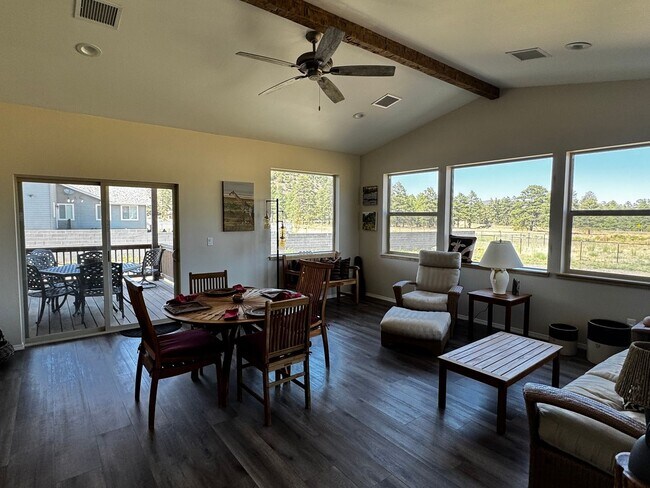 6526 Johnson Ranch Rd in Flagstaff, AZ - Building Photo - Building Photo