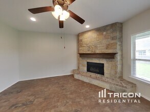 3107 White Horse Ct in Granbury, TX - Building Photo - Building Photo