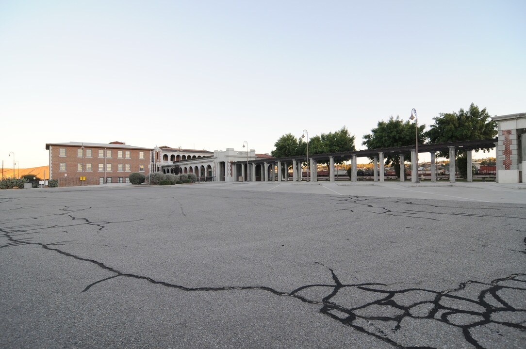 1520 N 1st Ave in Barstow, CA - Building Photo