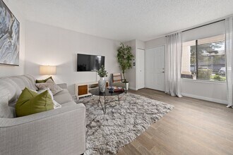 Solas Glendale in Glendale, AZ - Foto de edificio - Building Photo