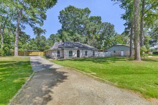 24610 Moorgate Ln in Huffman, TX - Building Photo