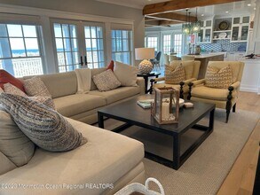 1407 Ocean Ave in Mantoloking, NJ - Foto de edificio - Building Photo