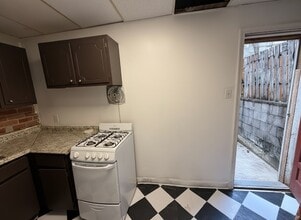 612 Cross St in Philadelphia, PA - Building Photo - Building Photo