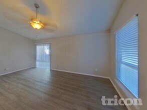 8306 Riverboat Dr in Tampa, FL - Building Photo - Building Photo