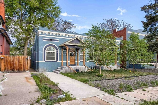 property at 460 S Lincoln St