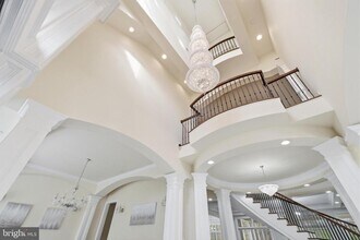 8735 Brook Rd in McLean, VA - Building Photo - Building Photo