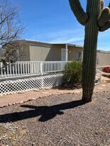 539 N Starr Rd in Apache Junction, AZ - Building Photo