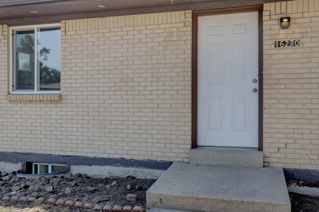 16270 W 14th Ave in Golden, CO - Building Photo - Building Photo