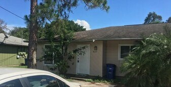 4120 Pine Drop Ln in North Fort Myers, FL - Building Photo