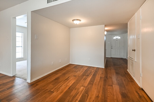 217 Via Altos in Mesquite, TX - Building Photo - Building Photo