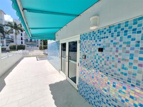 2011 Bay Dr in Miami Beach, FL - Building Photo - Building Photo