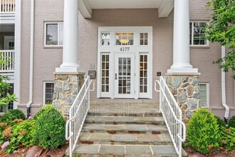 4177 S Four Mile Run Dr in Arlington, VA - Building Photo - Building Photo