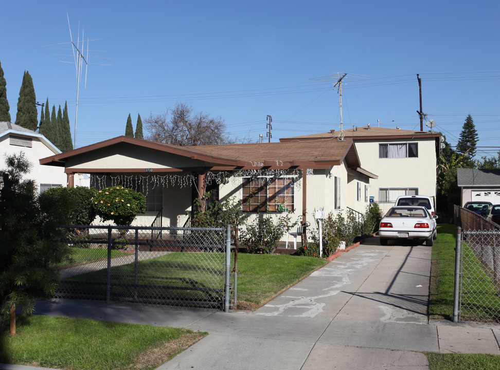 3733 E 57th St in Maywood, CA - Building Photo