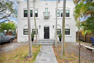 528 NW 47th St in Miami, FL - Building Photo