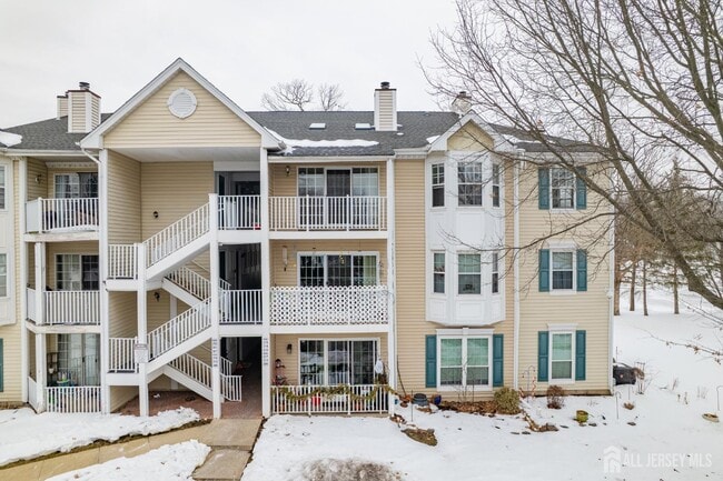 property at 318 Wimbeldon Ct