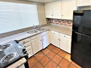 8401 W Turney Ave in Phoenix, AZ - Building Photo - Building Photo