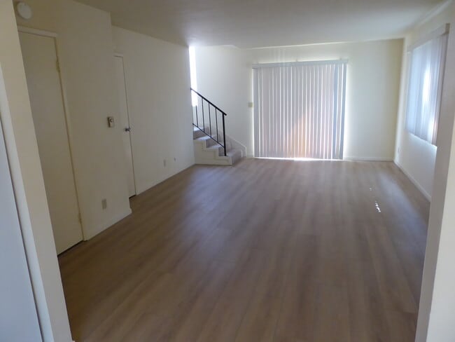 250 Ellwood Beach Dr in Goleta, CA - Building Photo - Building Photo
