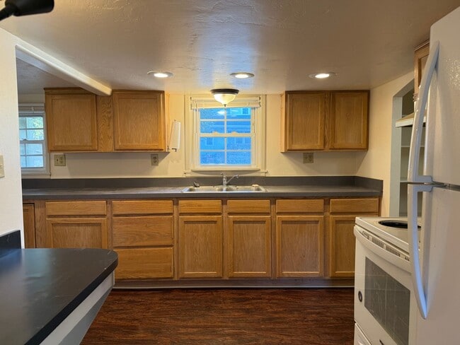 74 S Pitt St in Manheim, PA - Building Photo - Building Photo