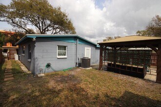 1918 W Walnut St in Tampa, FL - Building Photo - Building Photo