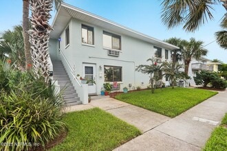 1901 First St in Neptune Beach, FL - Building Photo - Building Photo