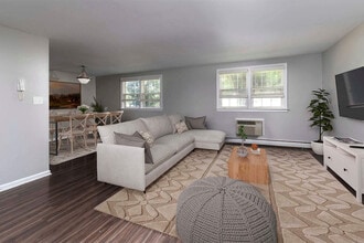 THE WELLINGTON in Hatboro, PA - Building Photo - Building Photo