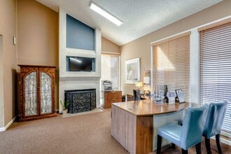 Montebello Gardens in Colorado Springs, CO - Foto de edificio - Building Photo