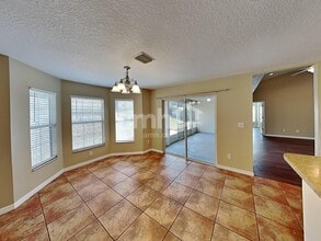 315 Morningview Dr in Eustis, FL - Foto de edificio - Building Photo