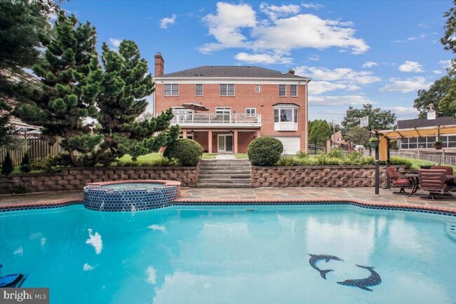 property at 9917 Kendale Rd
