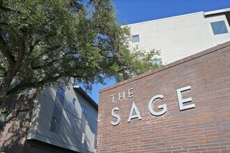 1702 S Lamar Blvd, Unit 15 in Austin, TX - Building Photo - Building Photo