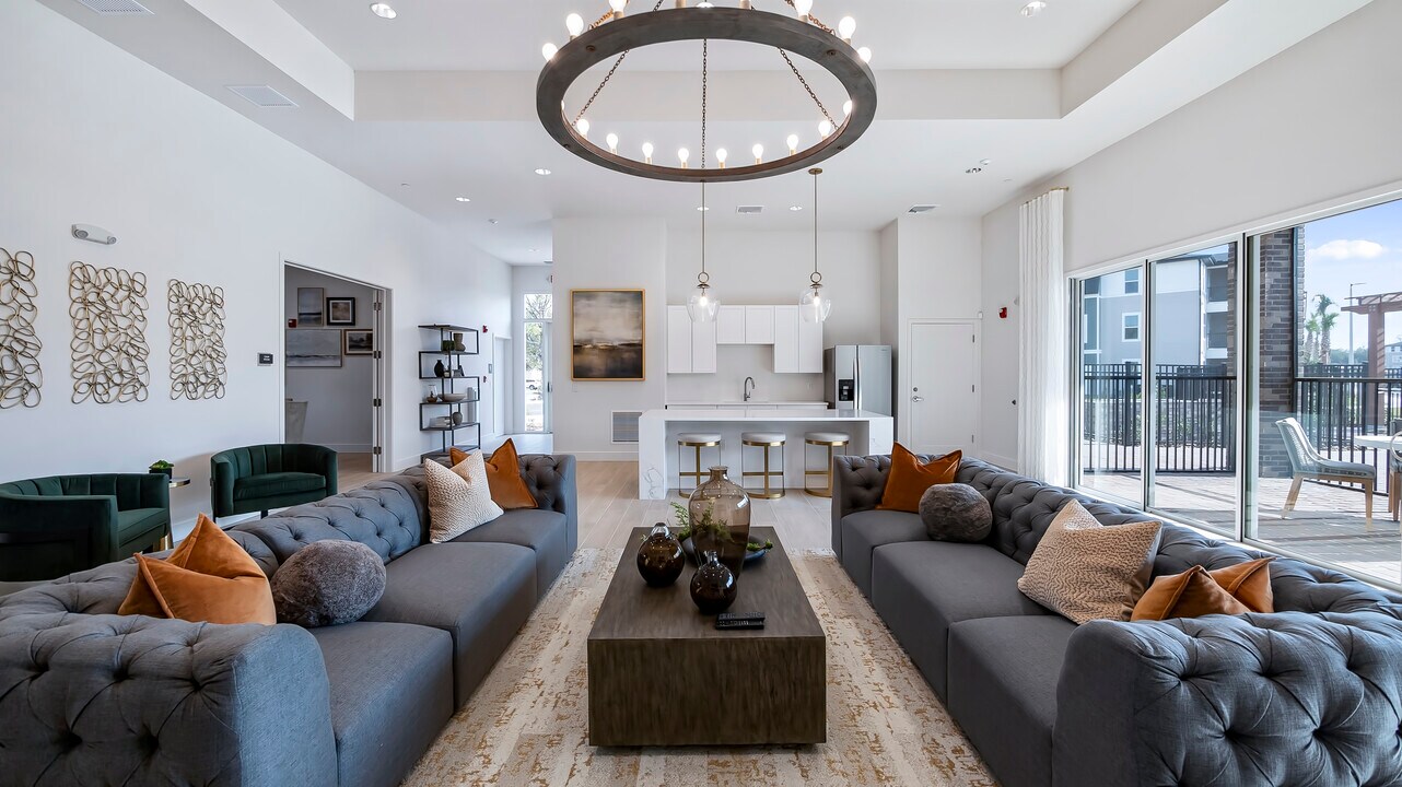 Bristol Park Apartments in Mount Dora, FL - Building Photo