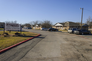 Kingswood Estates Apartments