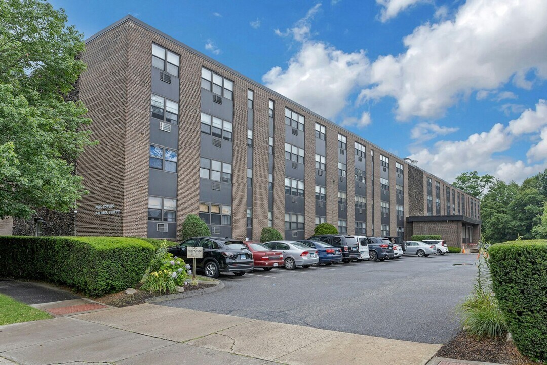 9 Park St in Norwalk, CT - Building Photo