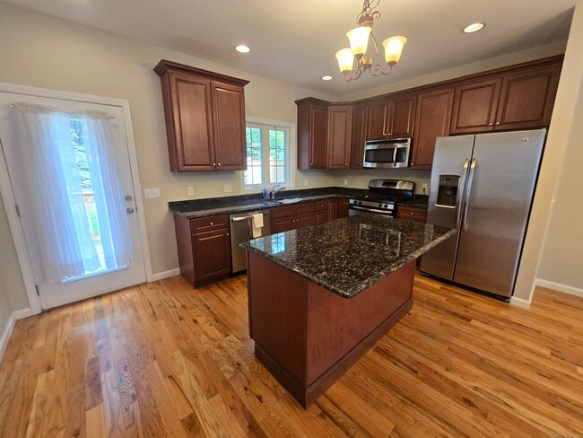21 Old Oak Dr in Brookfield, CT - Building Photo - Building Photo