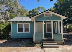 33 Magnolia Ave SE in Fort Walton Beach, FL - Building Photo