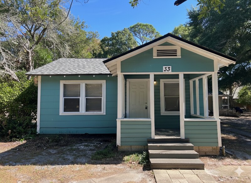 33 Magnolia Ave SE in Fort Walton Beach, FL - Building Photo