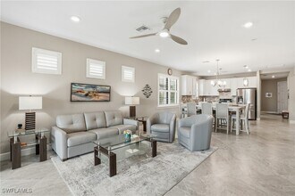 12361 Canal Grande Dr in Ft. Myers, FL - Building Photo - Building Photo