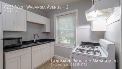 6235 W Wabansia Ave-Unit -2 in Chicago, IL - Building Photo - Building Photo