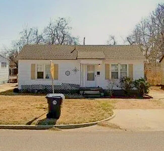property at 6808 NW 36th St