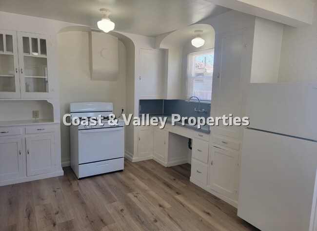 226 Lang St, Unit 228 Lang St. in Salinas, CA - Building Photo - Building Photo