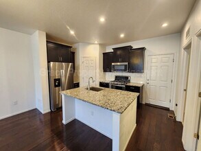 221 Jackson Dr in Erie, CO - Building Photo - Building Photo