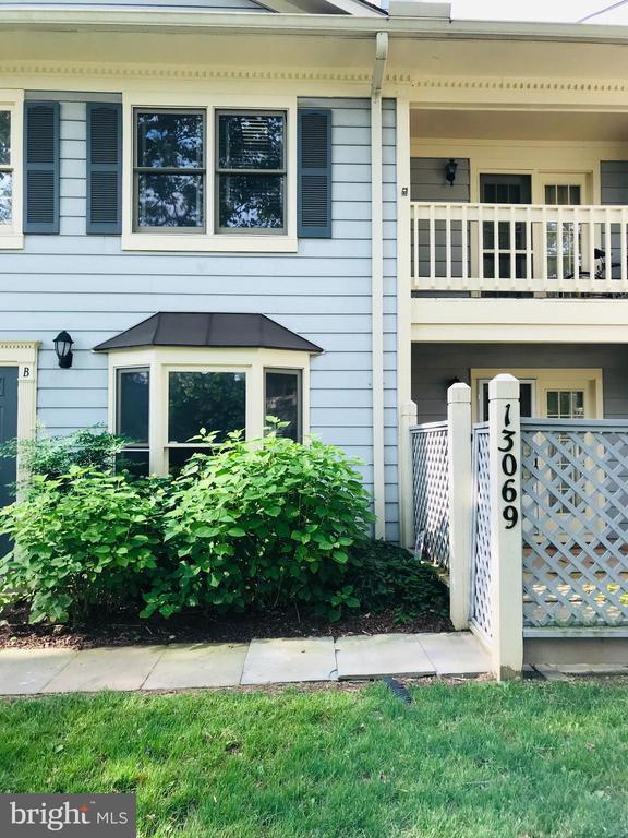 13069 Shadyside Ln in Germantown, MD - Building Photo - Building Photo