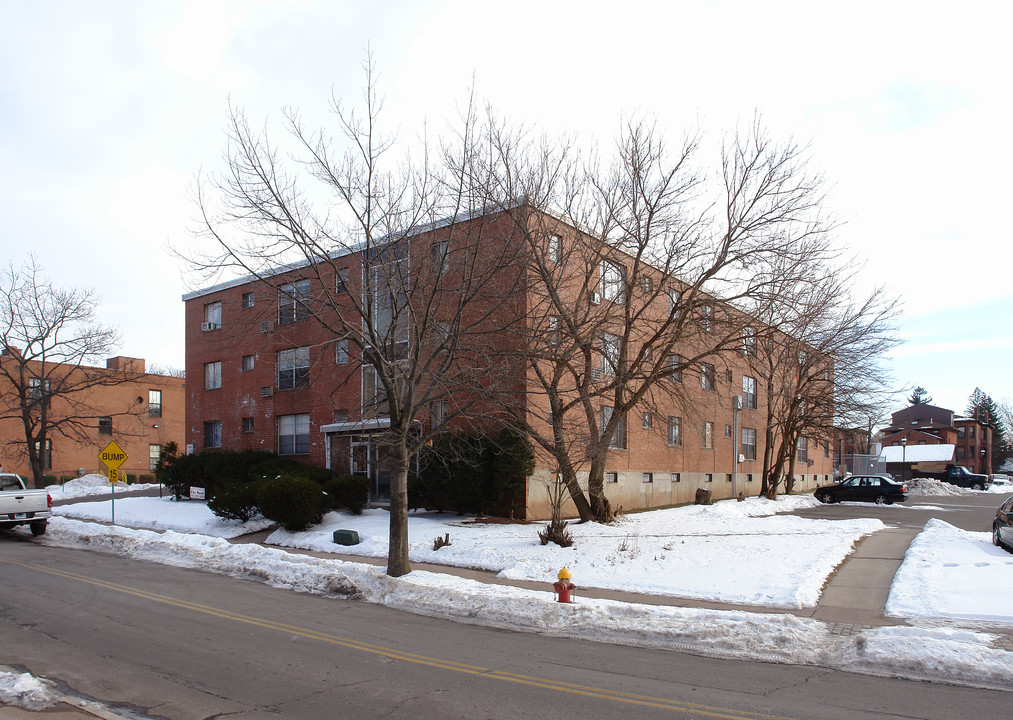 55-57 Morris St in Hartford, CT - Foto de edificio