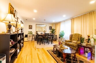 7 Campi Ct in Dumont, NJ - Building Photo - Building Photo
