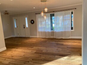 385 Maureen Ln in Pleasant Hill, CA - Building Photo - Building Photo